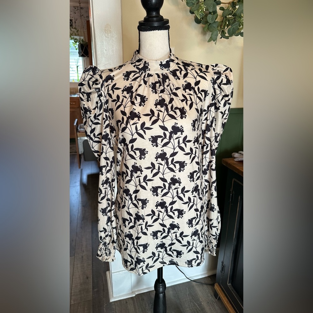 Luyaa cream and black mock neck blouse